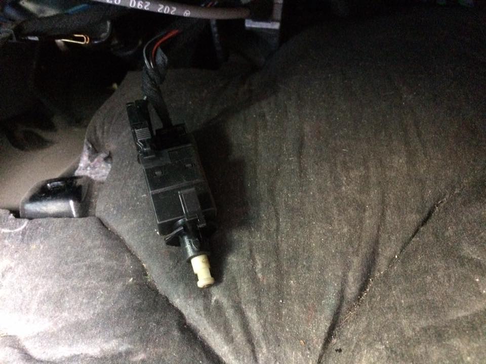brake light switch 9
