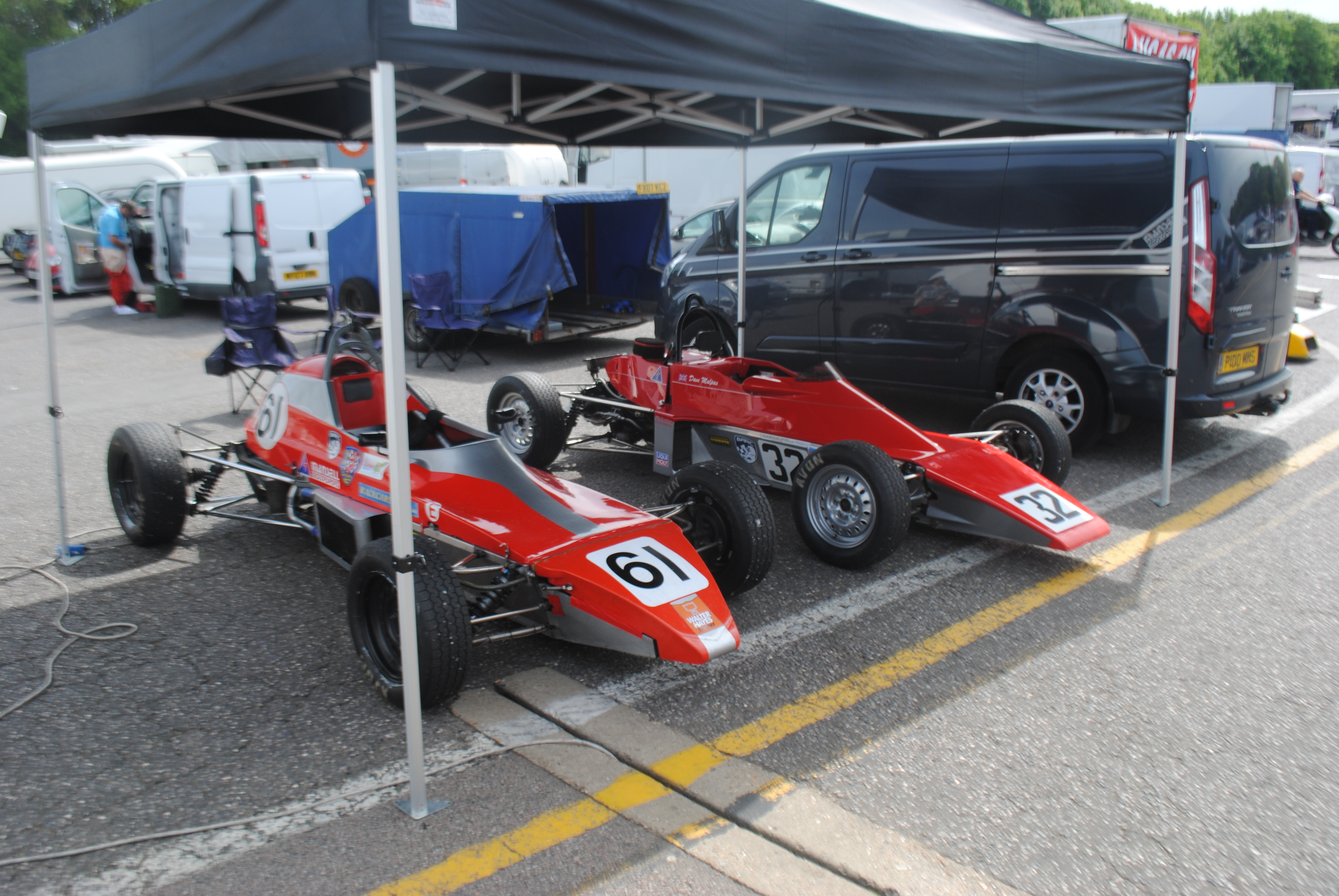 Pits Formula Ford