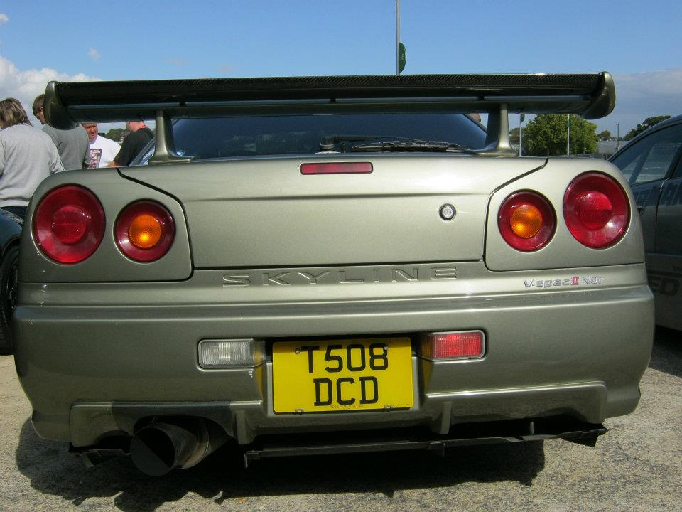 298721_2412289470413_554759990_n